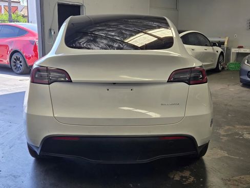 Used 2020 Tesla Model Y Long Range AWD/4WD image 3