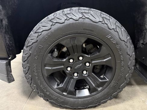 Used 2017 Chevrolet Silverado 1500 LTZ Z71 w/ LTZ Plus Package image 10