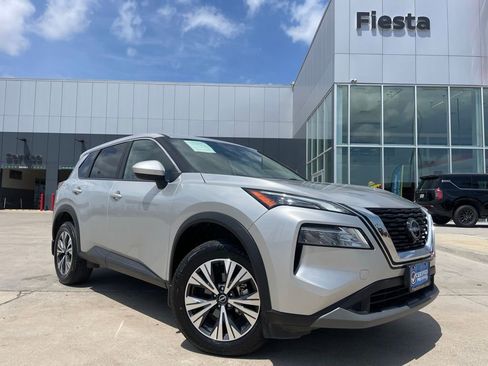 Certified 2023 Nissan Rogue SV image 1