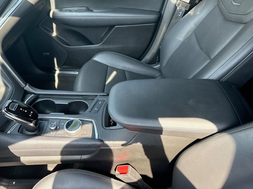 Used 2021 Cadillac XT5 Sportv w/ LPO, Floor Liner Package AWD/4WD image 26