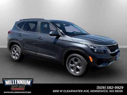 Used 2023 Kia Seltos LX FWD image 1