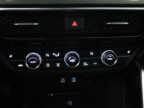 Used 2025 Acura ADX AWD image 21