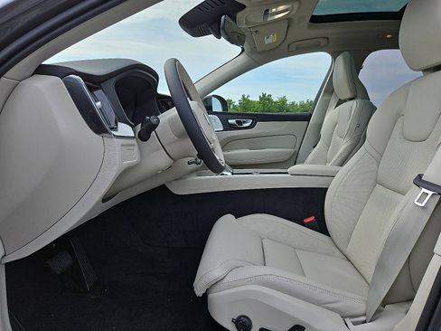 New 2026 Volvo XC60 T8 Ultra image 11