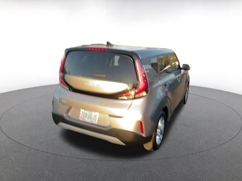 Used 2025 Kia Soul LX w/ LX Technology Package image 14