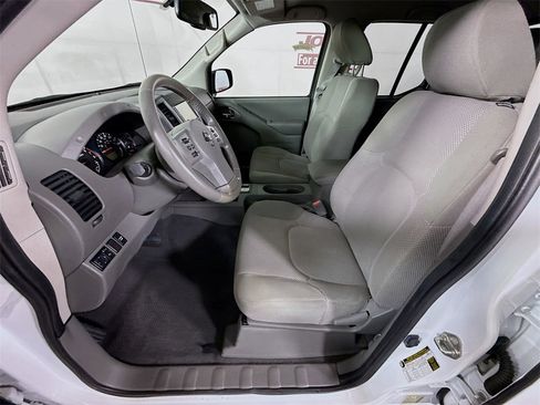 Certified 2019 Nissan Frontier SV w/ Value Truck Package image 27