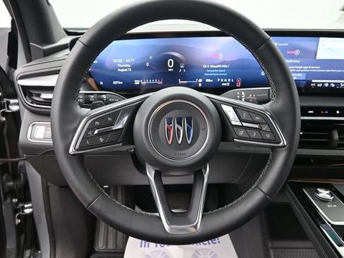 Used 2025 Buick Enclave Avenir w/ LPO, Floor Liner Package AWD/4WD image 27