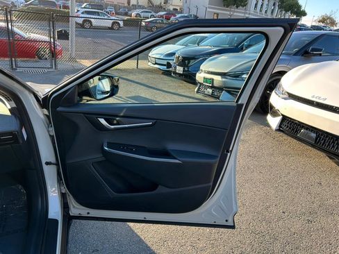 Used 2024 Kia EV6 Light image 43