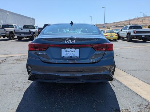 Used 2024 Kia Forte LXS w/ LXS Technology Package FWD image 4