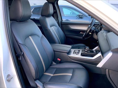 Used 2024 MAZDA CX-90 Plug-In Hybrid w/ Premium Plus image 8