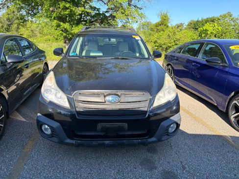 Used 2013 Subaru Outback 2.5i Limited AWD/4WD image 5