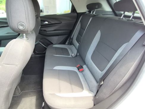 Used 2023 Chevrolet TrailBlazer LT w/ Convenience Package AWD/4WD image 7