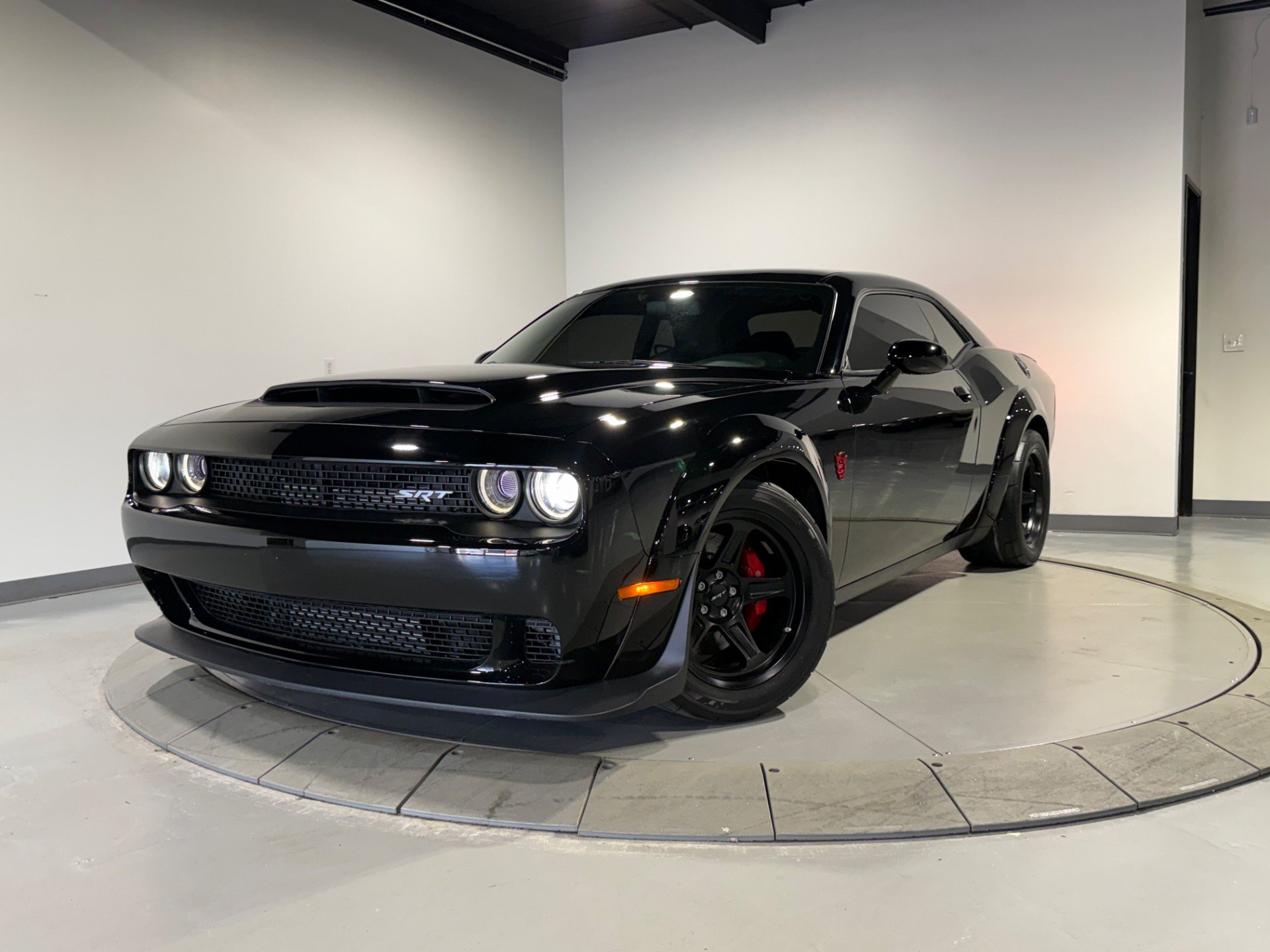 Used 2018 Dodge Challenger SRT Demon RWD image 1