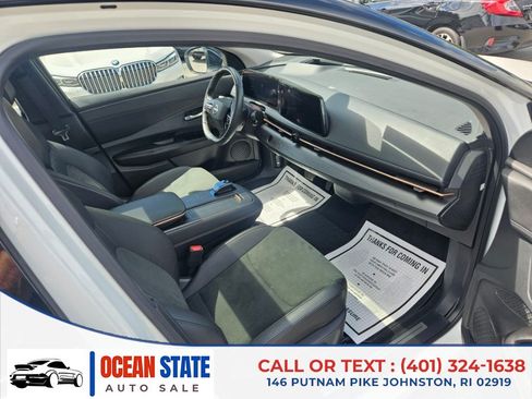 Used 2024 Nissan Ariya AWD image 13