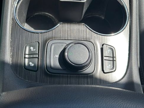 Used 2023 GMC Acadia SLT AWD/4WD image 31
