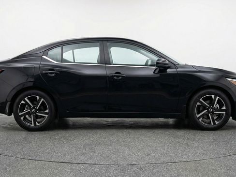 Used 2025 Nissan Sentra SV image 11