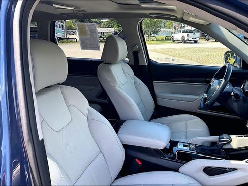 Used 2025 Kia Telluride EX AWD/4WD image 11