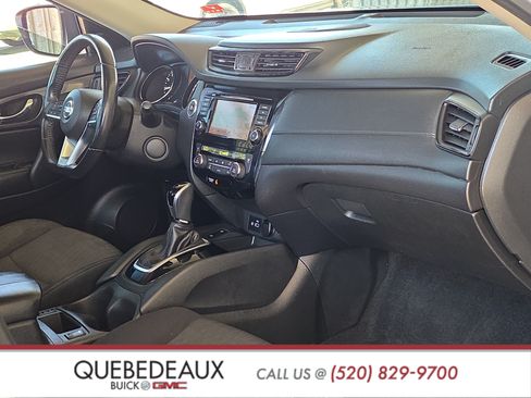Used 2019 Nissan Rogue SV w/ Sun & Sound Touring Package FWD image 27