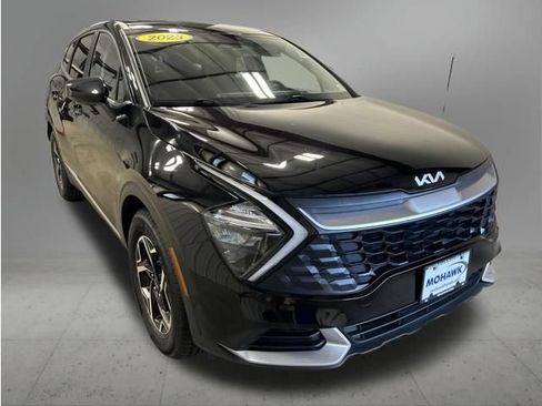 Used 2023 Kia Sportage LX FWD image 8