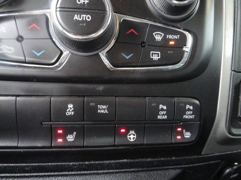 Used 2018 RAM 1500 Big Horn AWD/4WD image 12