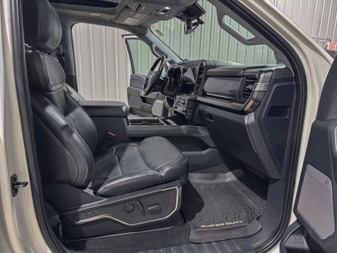 Used 2024 Ford F250 Lariat w/ Lariat Ultimate Package AWD/4WD image 24