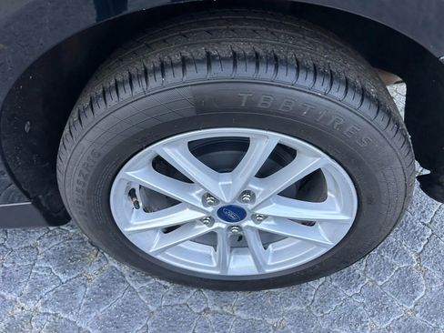 Used 2018 Ford Focus SE w/ Cold Weather Package image 30