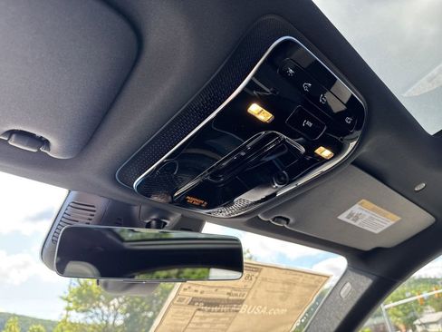 New 2025 Mercedes-Benz GLC 300 4MATIC image 28