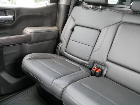Used 2021 Chevrolet Silverado 1500 LTZ AWD/4WD image 12