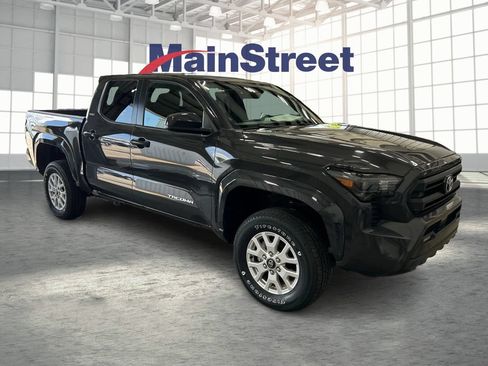 Used 2024 Toyota Tacoma SR5 AWD/4WD image 7