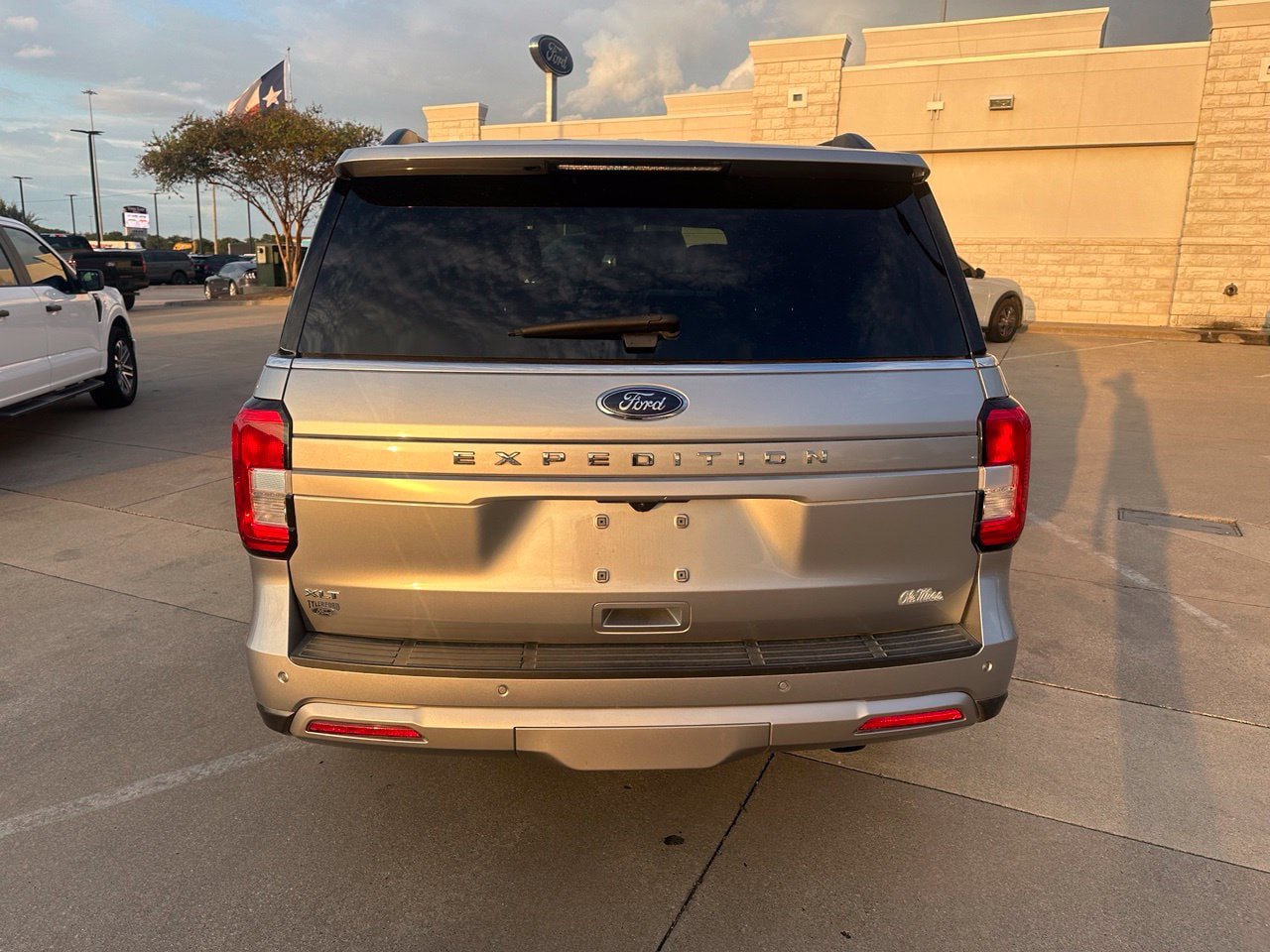 Used 2022 Ford Expedition XLT RWD image 8