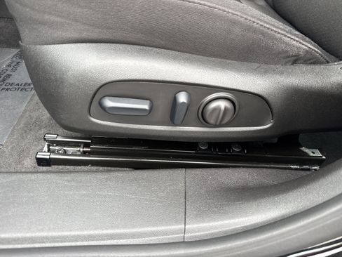 Used 2024 Chevrolet Malibu LT FWD image 4