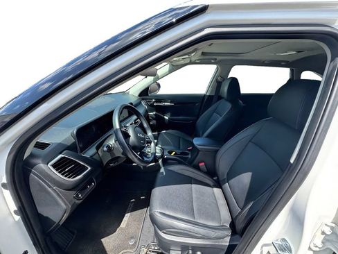 Used 2024 Kia Seltos EX AWD/4WD image 8