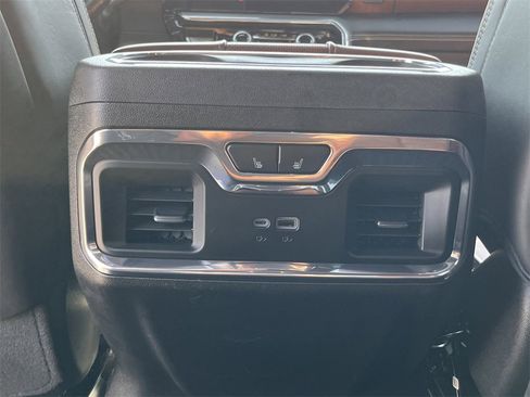 Used 2024 GMC Sierra 3500 Denali Ultimate image 29