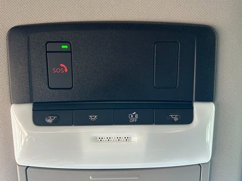 Used 2024 Nissan Pathfinder SV image 29