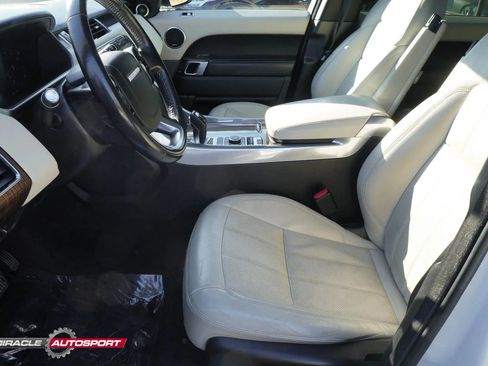 Used 2020 Land Rover Range Rover Sport HSE image 17