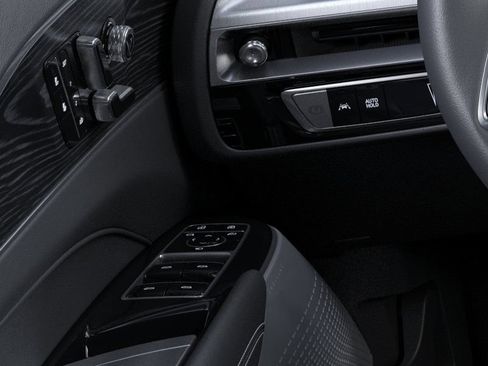 New 2026 Cadillac Lyriq Luxury AWD/4WD image 22