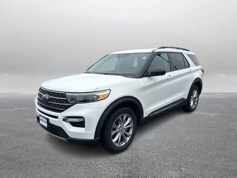 Certified 2023 Ford Explorer XLT w/ Equipment Group 202A image 1