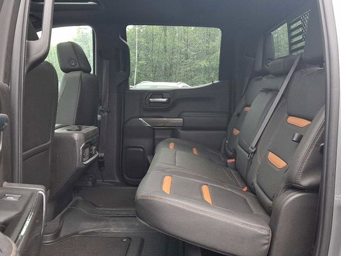 Used 2022 GMC Sierra 1500 AT4 w/ AT4 Premium Package image 12