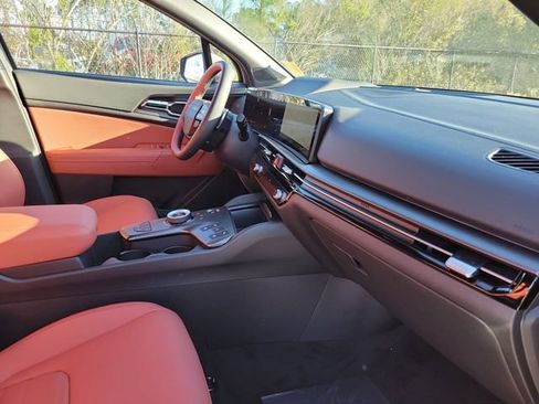 New 2026 Kia Sportage SX Prestige image 33