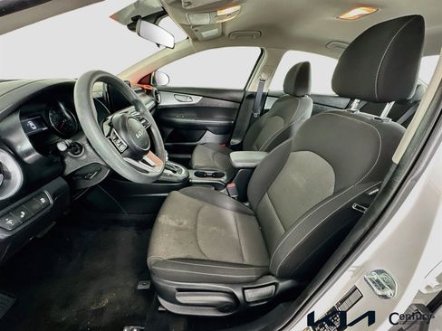 Certified 2023 Kia Forte LXS w/ LXS Technology Package FWD image 19