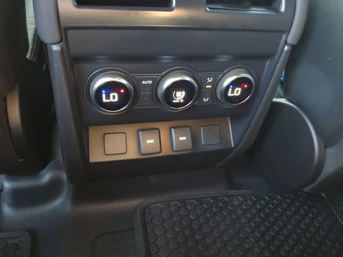 Used 2023 Land Rover Defender 130 X-Dynamic SE AWD/4WD image 15