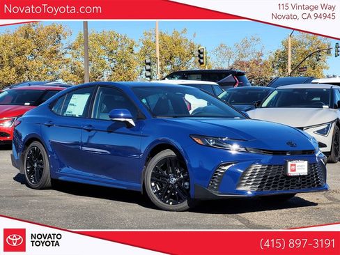 New 2026 Toyota Camry SE FWD image 1