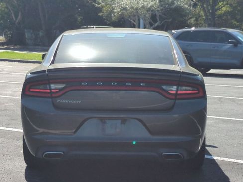 Used 2015 Dodge Charger SE w/ Sport Appearance Group image 6