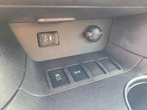 Used 2016 Toyota Highlander XLE FWD image 29