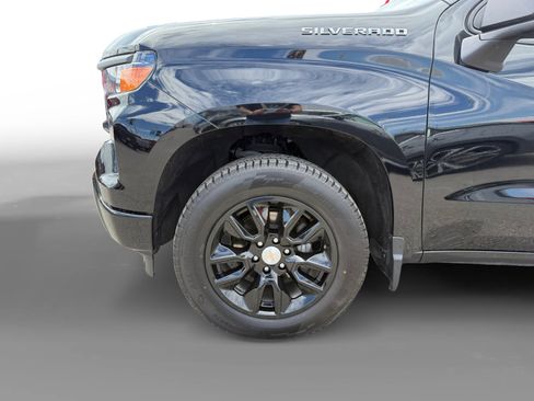 Used 2023 Chevrolet Silverado 1500 Custom AWD/4WD image 9