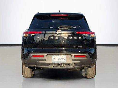 Used 2023 Nissan Pathfinder SV w/ SV Premium Package image 4