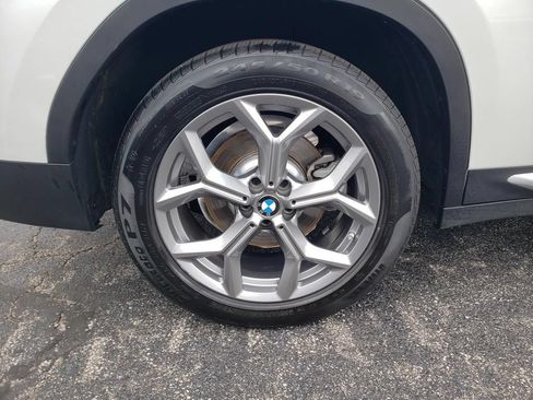Used 2025 BMW X4 xDrive30i AWD/4WD image 33