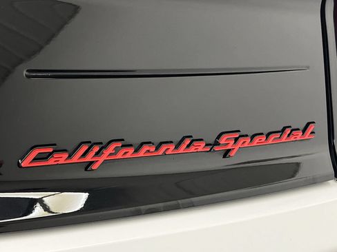 Certified 2019 Ford Mustang GT Premium w/ Equipment Group 401A RWD image 32