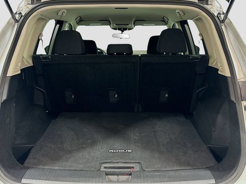 Used 2024 Nissan Rogue S FWD image 22