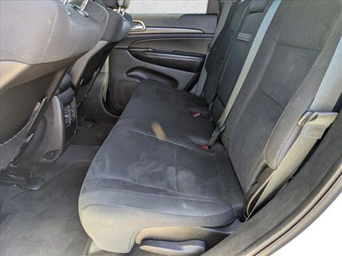 Used 2017 Jeep Grand Cherokee Laredo w/ Quick Order Package 23E image 18