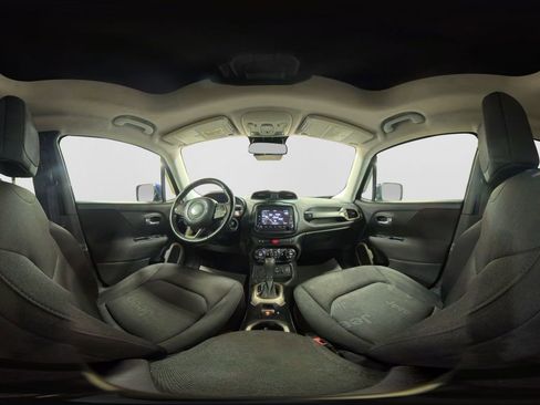Used 2017 Jeep Renegade Latitude FWD image 46